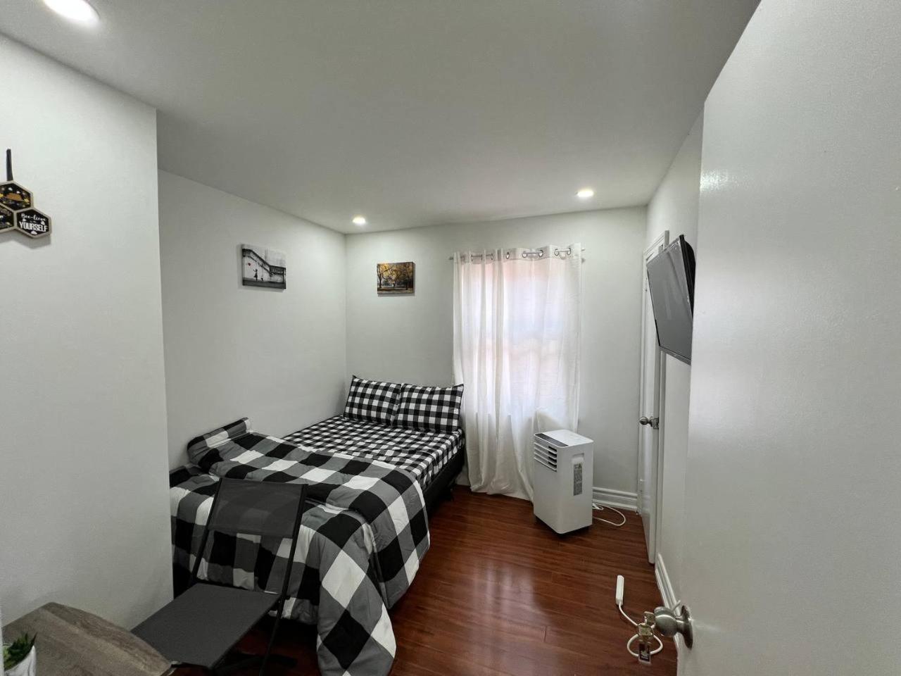 #1 Convvy-Nient Residence! โตรอนโต ภายนอก รูปภาพ
