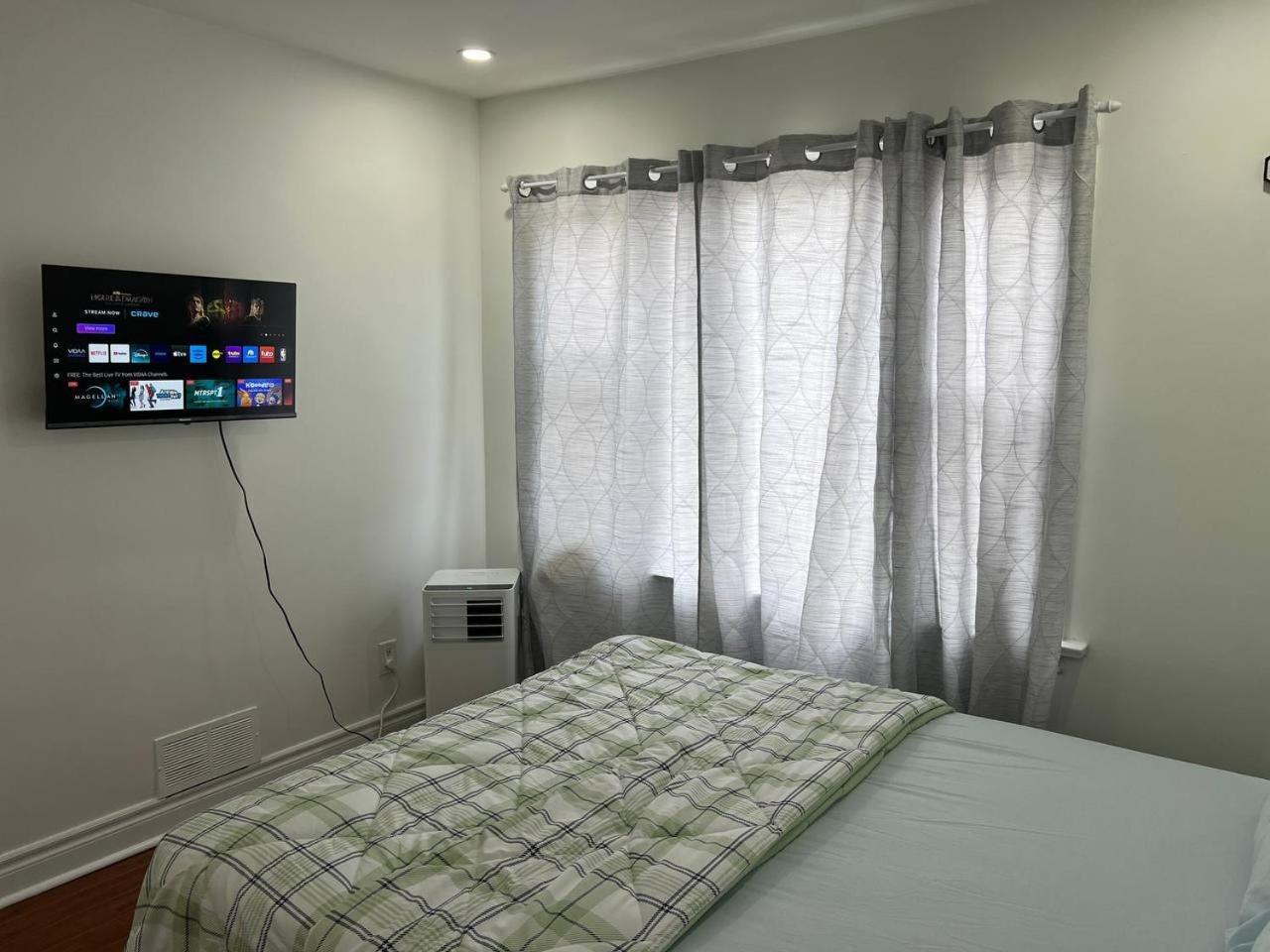 #1 Convvy-Nient Residence! โตรอนโต ภายนอก รูปภาพ