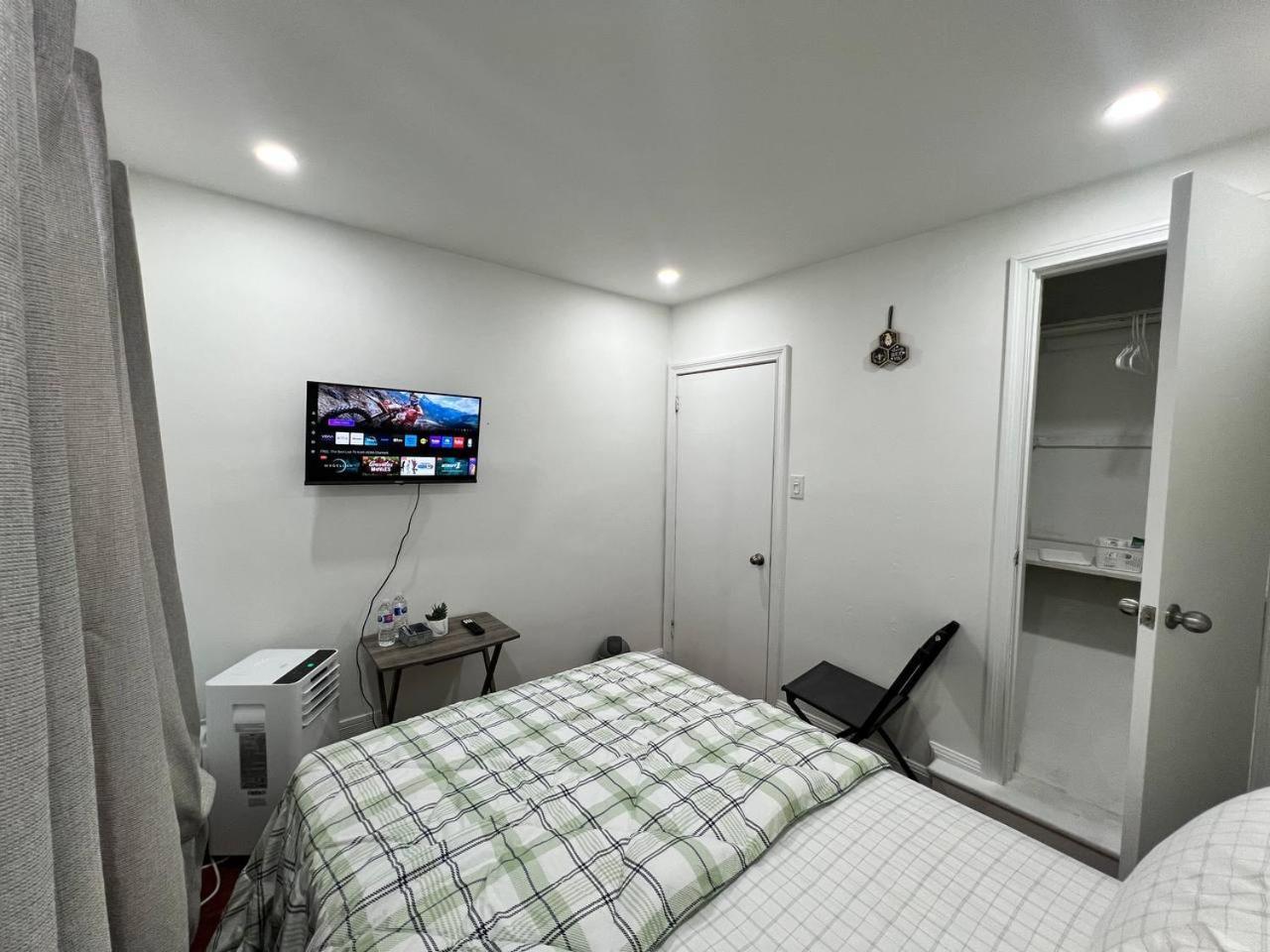 #1 Convvy-Nient Residence! โตรอนโต ภายนอก รูปภาพ